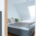 Apartment Khodai *
