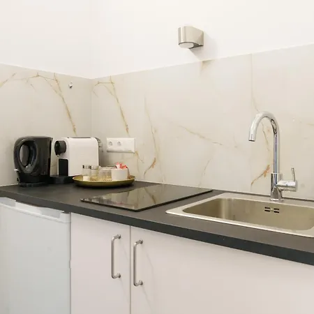 Khodai Apartment *