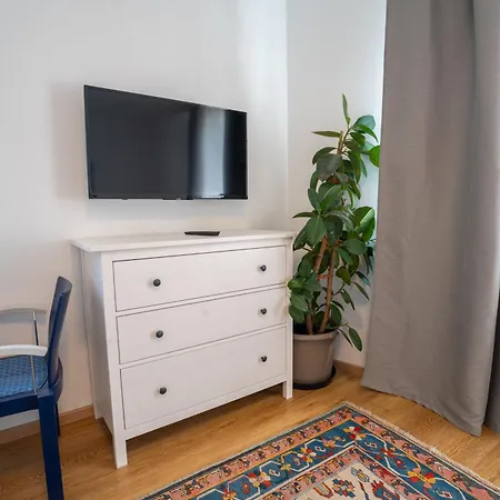 Khodai Apartman *