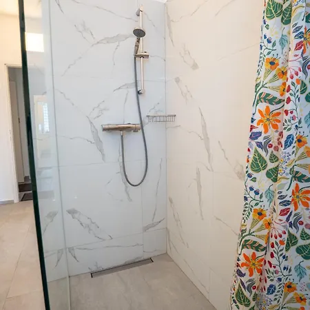 Apartman Khodai *